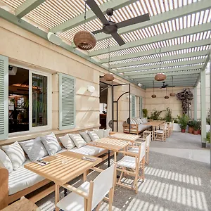 4* Hotel M House